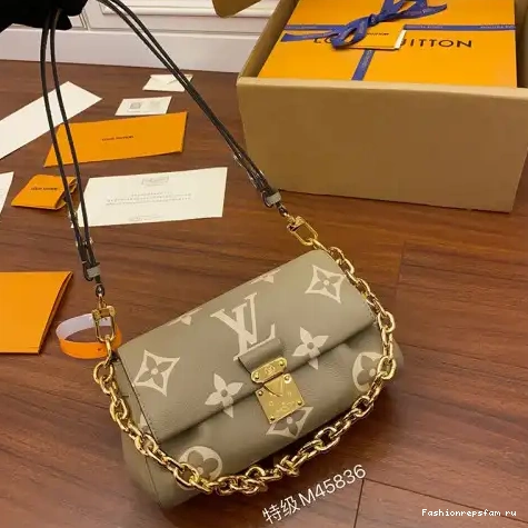 2309YA0061 Bag LV 0707